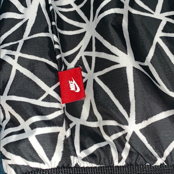 ❗️SOLD ❗️ Nike jacket - Picture 7 of 7